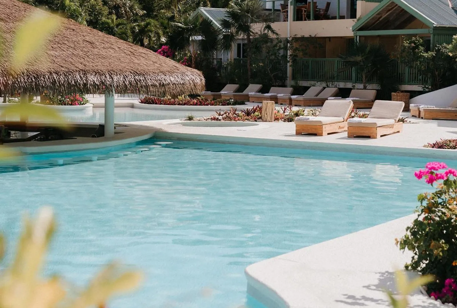 Hotel Long Bay Beach Resort Freshwater Pond